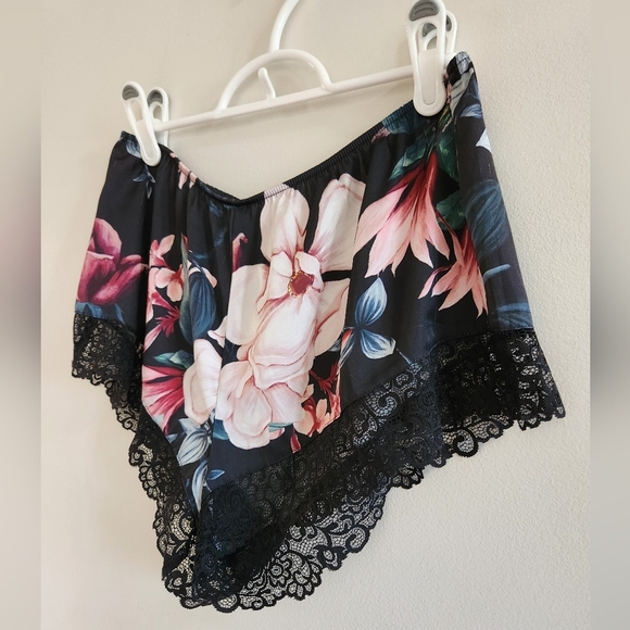 La Vie en Rose Black Floral Lace Trim Sleepwear Set Relax Fit Size M - Picture 11 of 15